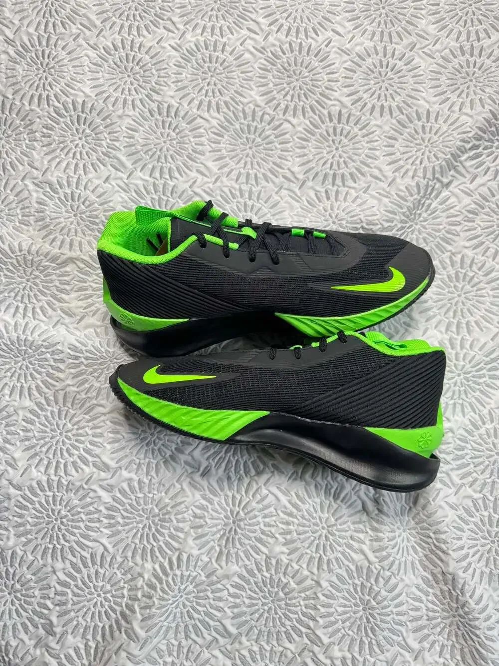 Nike G.T. Jump Academy Black Green Strike Basketball Shoes 11 Men’s FV5524-001